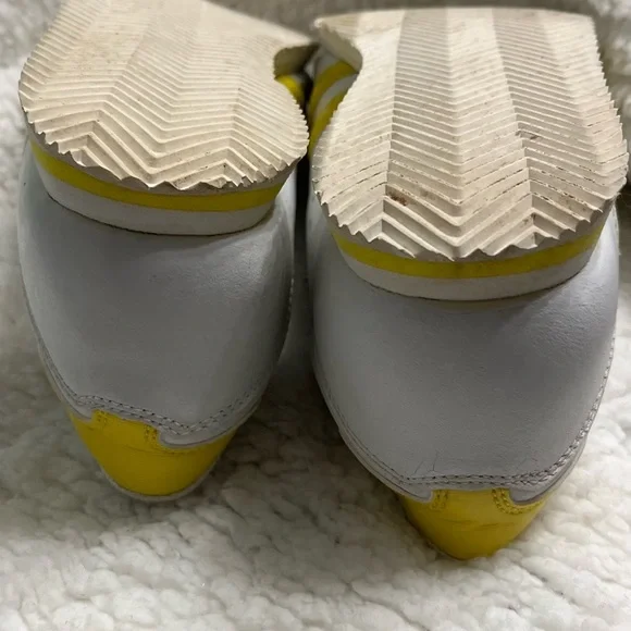 Y2K Vintage Streetwear Sneakers White Leather w/ patent yellow accents size 7.5 - Picture 13 of 14